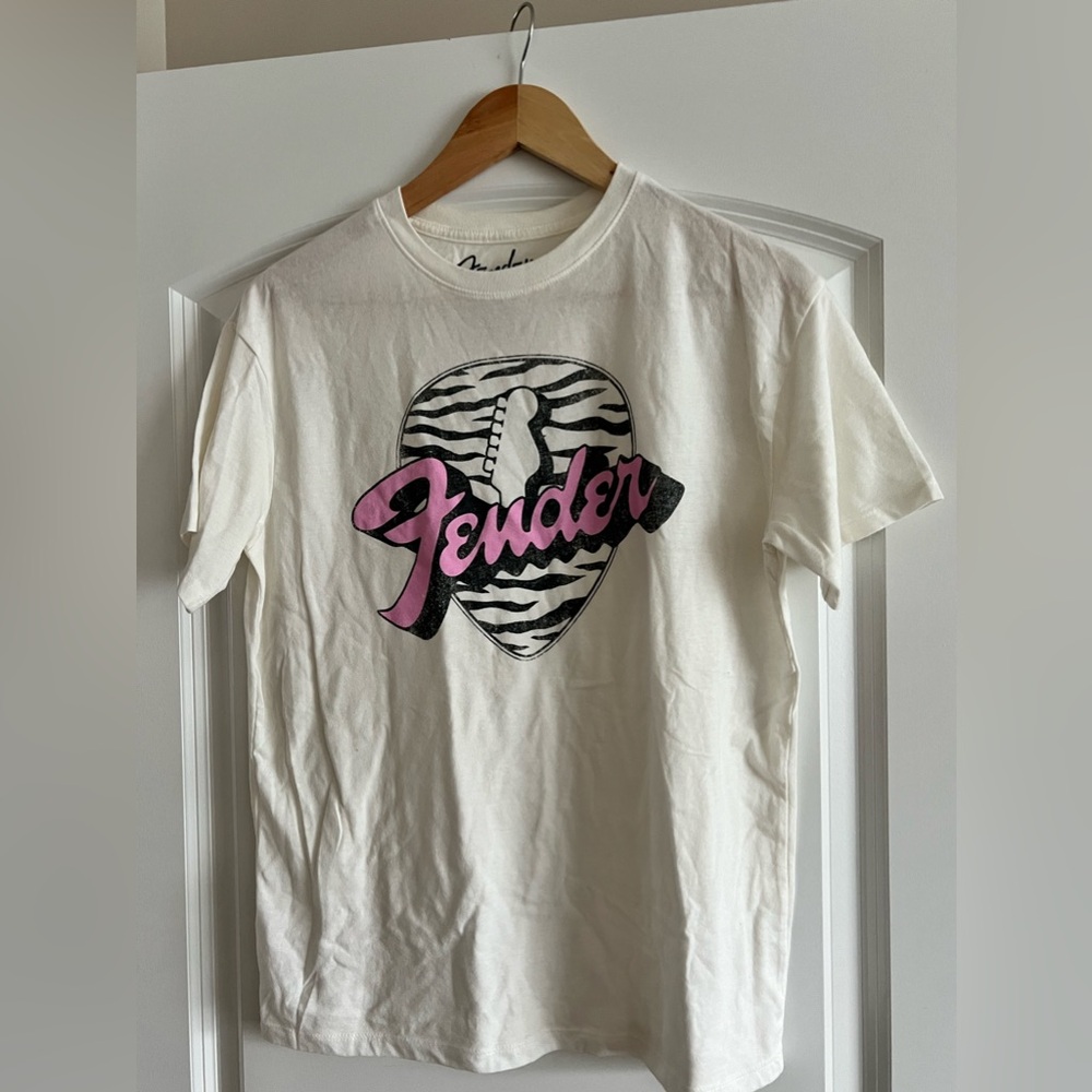Fender t-shirt. Size medium
